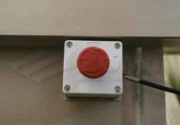 急停開關.jpg 急停開關.jpg