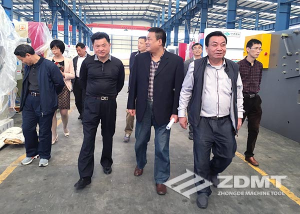 馬鞍山市政協副主席魏正平來我公司參觀考察3 馬鞍山市政協副主席魏正平來我公司參觀考察3