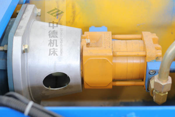 ZDPK-10032采用國(guó)內(nèi)一流品牌電機(jī)及油泵,動(dòng)力強(qiáng)勁,噪音低 ZDPK-10032采用國(guó)內(nèi)一流品牌電機(jī)及油泵,動(dòng)力強(qiáng)勁,噪音低